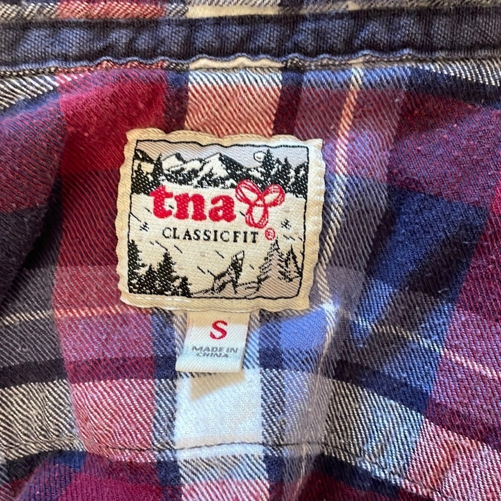 TNA classic flannel shirt in red and blue in women’s size small - Picture 7 of 9